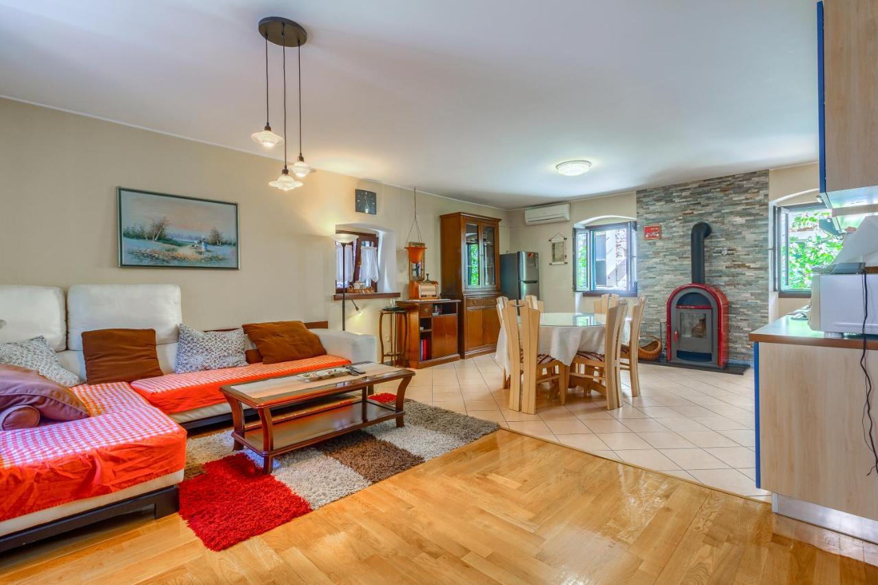 Апартаменты Old Stone House St Lawrence In The Heart Of Sibenik'S Old Town Экстерьер фото